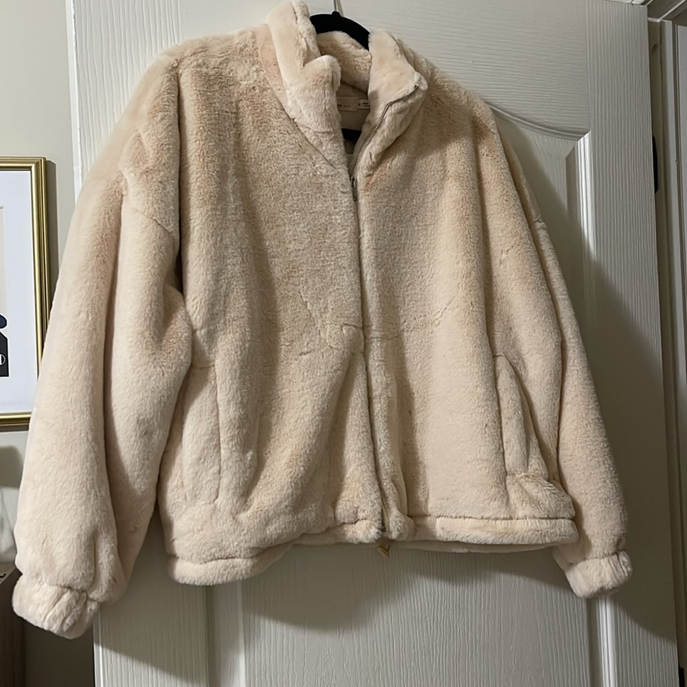 Millibon faux fur zip up jacket